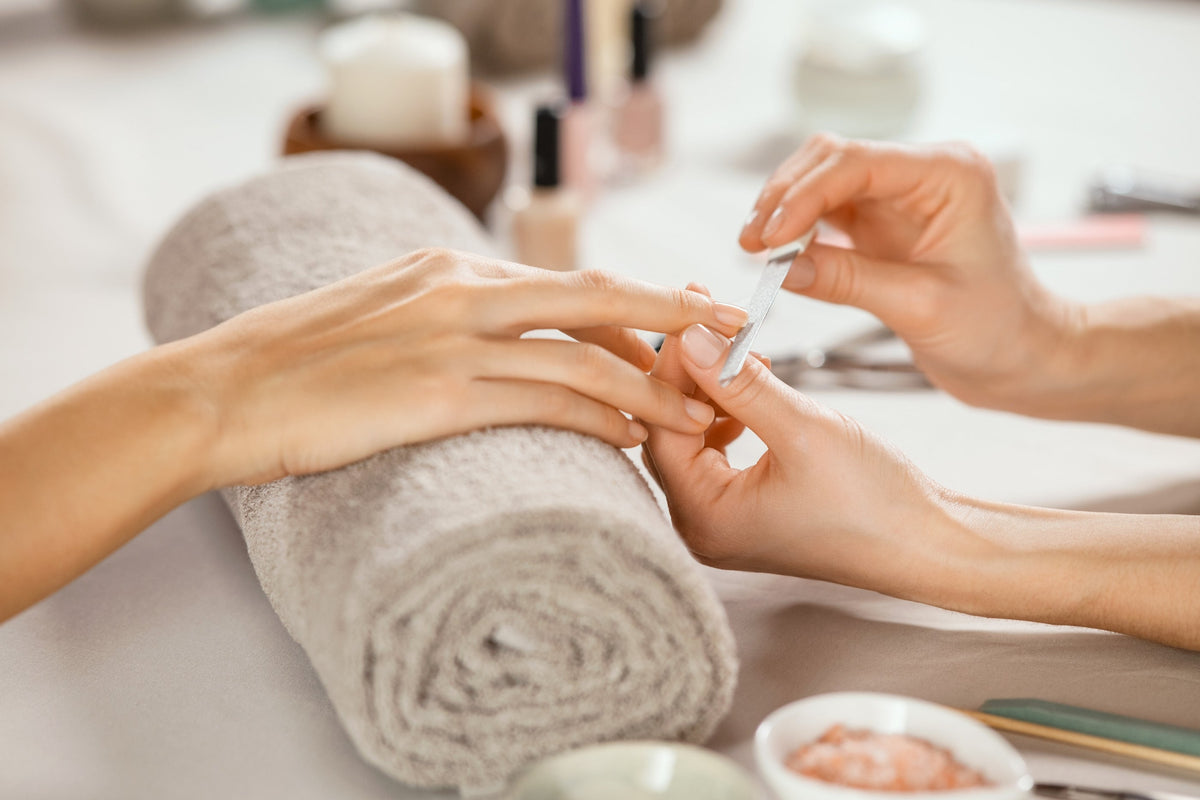 Healthy natural nail after a greenie has grown out